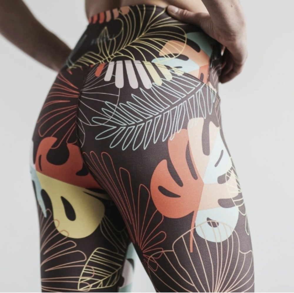 NoBull Bright Floral Crop Leggings Medium